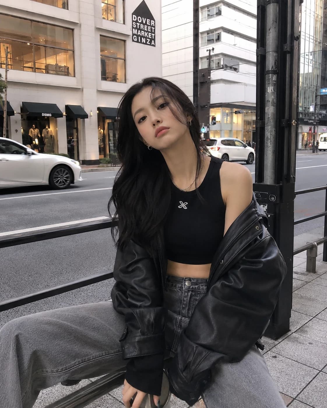 #무채색핀터걸st
